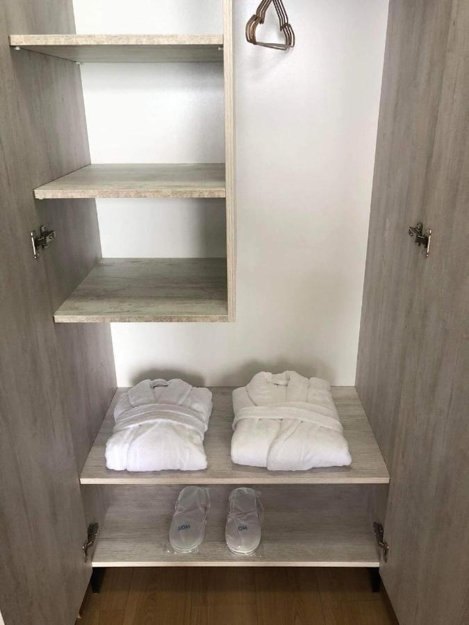 Hotel Martinichi Szenaki Kültér fotó